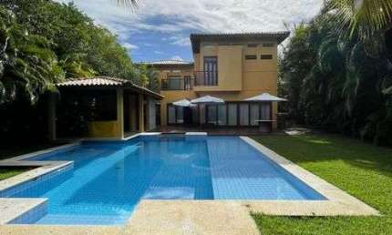 Casa Alto Padrão em Sauípe com 4|4, 09G e 450M² (Porteira Fechada)
