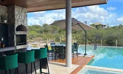 Casa Alto Padrão Praia do Forte com 6|4, 04G e 455M² (Porteira Fechada)