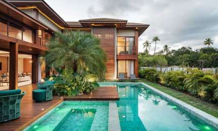 Casa Alto Luxo em Praia do Forte com 5|4, 04G e 450M² (Porteira Fechada)