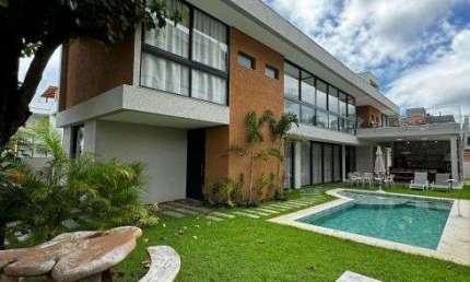 Casa Alto Padrão em Guarajuba com 5|4, 04G e 360M² e Terreno 600M²