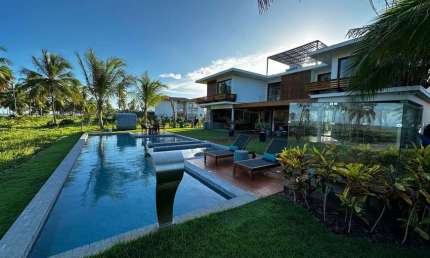 Casa Alto Luxo em Praia do Forte com 8|4, 06G e 800M²