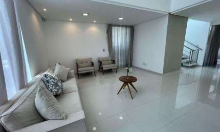 Casa em Aphaville Litoral Norte 1 com 4|4, 04G e 325M²