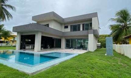 Casa em Busca Vida com 4|4, 04G e 700M² | Terreno 1790M²