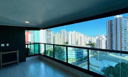 Lindo Apartamento 3 quartos revertido para duas suítes no Caminho das Árvores