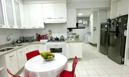 Horto florestal 5/4 com dependência apartamento no horto florestal.
