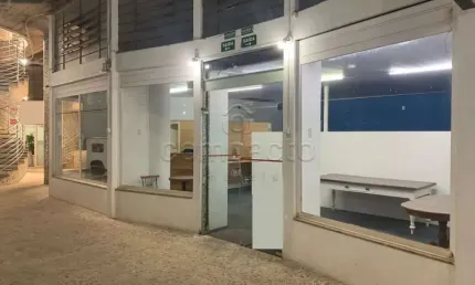Comercial Sala/Loja Condomínio em São José do Rio Preto
