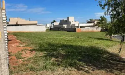 Terreno em condomínio fechado à venda no Loteamento Recanto do Lago, São José do Rio Preto 