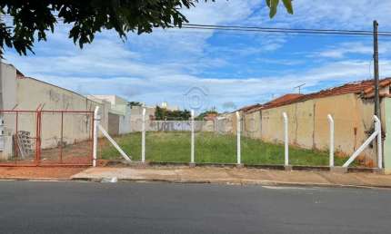 Terreno à venda na Vila Aurora, São José do Rio Preto 