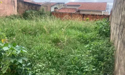 Terreno à venda no Parque das Aroeiras, São José do Rio Preto 