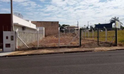 Terreno à venda no Centro, Ibirá 