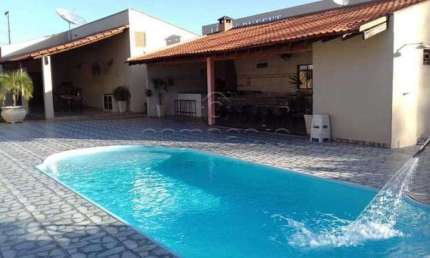 Casa em condomínio fechado com 4 quartos à venda na Zona Rural, Guapiaçu 