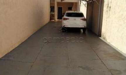 Casa com 5 quartos à venda no Centro, Guapiaçu 
