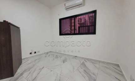 Comercial Sala/Loja Condomínio em São José do Rio Preto