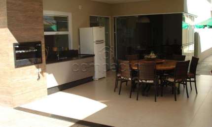 Casa à venda 3 quartos Parque Residencial Damha III - São José do Rio Preto/SP