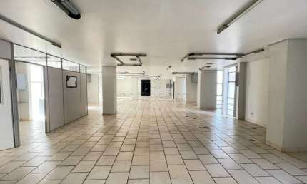 Comercial Sala/Loja Condomínio em São José do Rio Preto