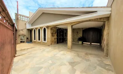 Casa com 3 quartos à venda na Vila Ercília, São José do Rio Preto 