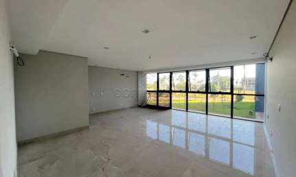 Comercial Sala/Loja Condomínio em São José do Rio Preto