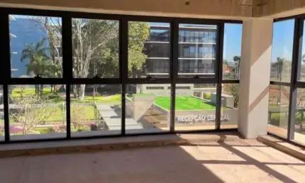 Comercial Sala/Loja Condomínio em São José do Rio Preto