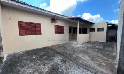 Casa com 2 quartos para alugar na Avenida Vinte e Cinco de Janeiro, Vila Anchieta, São José do Rio Preto
