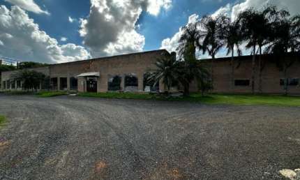 Prédio para alugar na Rodovia Assis Chateaubriand, Zona Rural, Guapiaçu