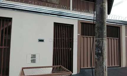 Casa com 2 quartos para alugar na Rua Gustavo Culturato, Jardim Planalto, São José do Rio Preto