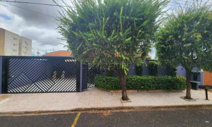 Casa com 3 quartos para alugar na Rua Doutor Deocleciano Funes, Jardim Tarraf II, São José do Rio Preto