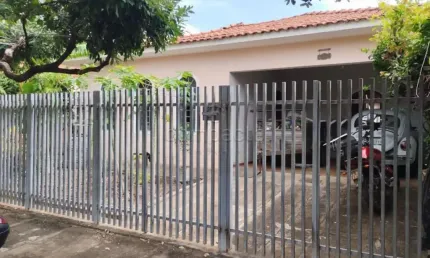 Casa Térrea Vende - 3 quartos com edicula  - Jd. Tangará