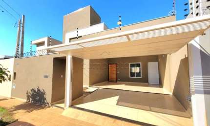 Casa com 3 quartos para alugar na Rua Waldemar Victorasso, Villa Cassini, São José do Rio Preto