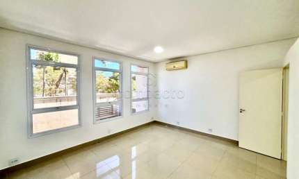 Sala Comercial 35m²  para alugar - Excelente Localização na Região Sul