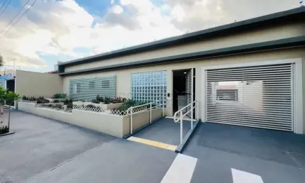Casa comercial para alugar na Rua José Urias Fortes, Jardim Panorama, São José do Rio Preto