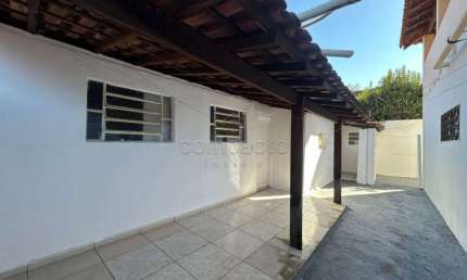 Casa com 2 quartos para alugar na Rua Humberto Delboni, Jardim Fuscaldo, São José do Rio Preto