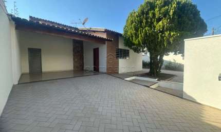 Casa para locação com 3 Quartos - Jardim Bosque das Vivendas
