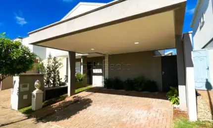 Sobrado em Condomínio com 3 Quartos para locação  - Village Imperial