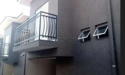 Casa em condomínio fechado com 2 quartos para alugar na Rua Ararigboia, Vila Anchieta, São José do Rio Preto