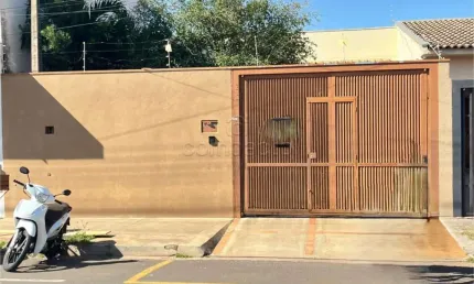 Casa com 3 quartos à venda no Centro, Mirassol 