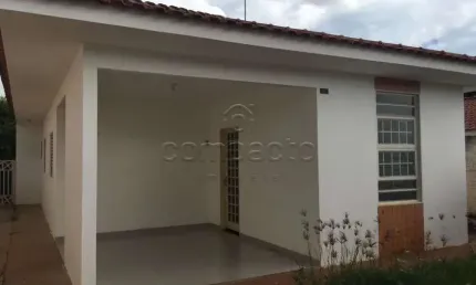 Casa com 3 quartos para alugar na Rua Miguel Scarpelli, Jardim Santa Rosa II, São José do Rio Preto