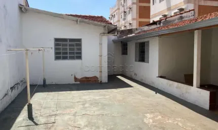 Casa com 2 quartos para alugar na Rua Pedro Amaral, Parque Industrial, São José do Rio Preto
