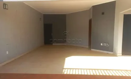 Casa com 3 quartos e piscina para locação - guapiaçu