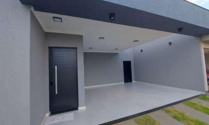Linda casa em condominio fechado, de ilha, nova, contendo: sala para varios ambientes conceito aberto, lavabo , 3 dormitórios sendo 1 suite, piscina com cascata e hidromassagem, espaço gourmet , a cas