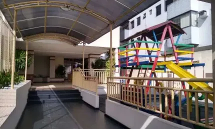 Jn vendo apartamento no ed dhahran com três quartos sendo suíte com armarios