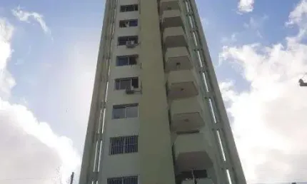 Mo vendo apto 2 quartos 1 vaga em frente a praça da república