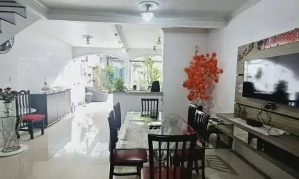 Vendo casa com 406m, 2 pav. na angustuta, em marco - belém - pa