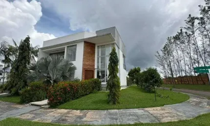 Imóvel para aluguel e venda possui 570 metros quadrados com 6 quartos