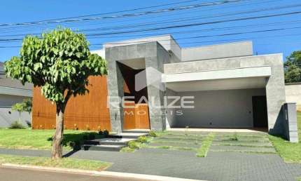 Casa à venda no Condomínio Porto Madero com Piscina