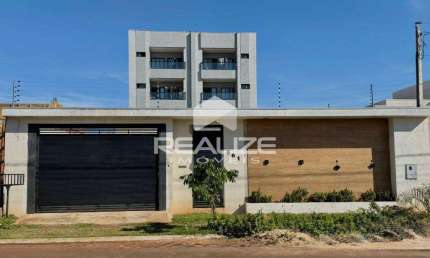 Casa à venda no Jardim Ipê IV com 2 quartos e amplo terreno