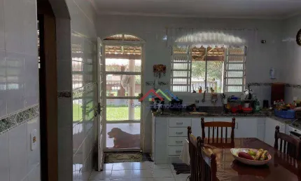 Chácara com 3 dormitórios à venda, 1850 m² por R$ 900.000 - Campo Novo - Bragança Paulista/SP