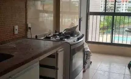 Apartamento para venda tem 95 metros quadrados com 2 quartos na Barra da Tijuca