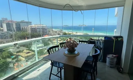 APARTAMENTO 1 QUATO 50 METROS NA PRAIA DA BARRA DA TIJUCA