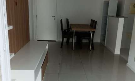 Locação apartamento com 2 quartos no Recreio dos Bandeirantes