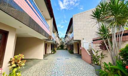 Casa em condomínio fechado com 3 quartos à venda na Avenida Barcelona, 149, Praia do Morro, Guarapari por R$ 480.000